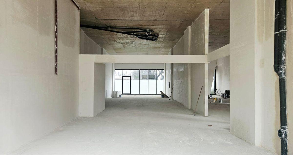 Foto de AV. DEL LIBERTADOR al 2200 - Vicente López / Olivos - Excelente local a, imagen 1