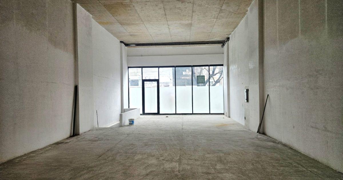 Foto de AV. DEL LIBERTADOR al 2200 - Vicente López / Olivos - Excelente local a, imagen 2