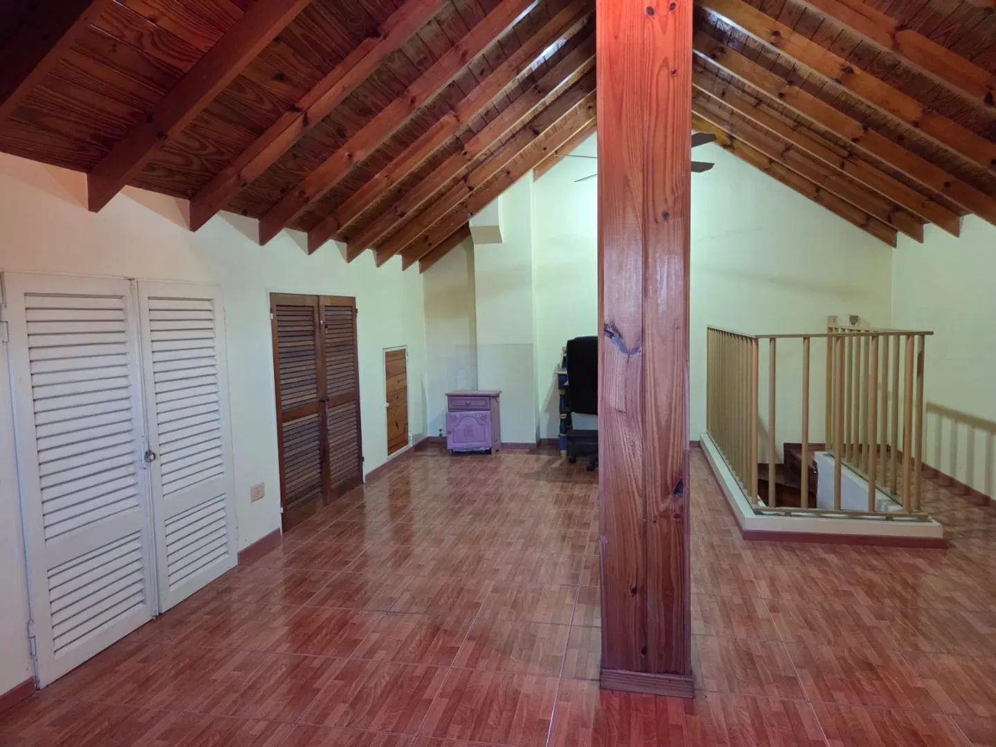 VENTA DE CASA 4 AMBIENTES EN VILLA SANTA RITA C/ GARAGE PARRILLA 5