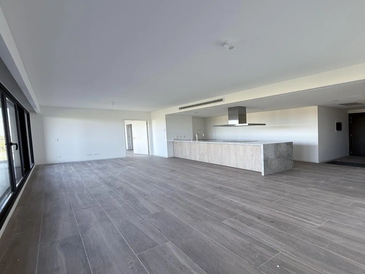 Departamento Único de 2 Ambientes | Living Gigante y Balcón de 20m² con Parrilla 4