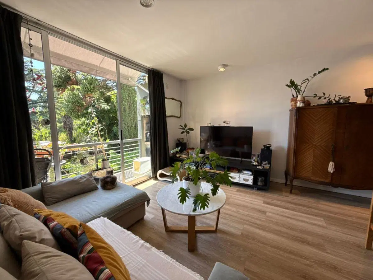 Venta de Departamento dúplex con balcón y parrilla en San Isidro - 2 Dormitorios 2