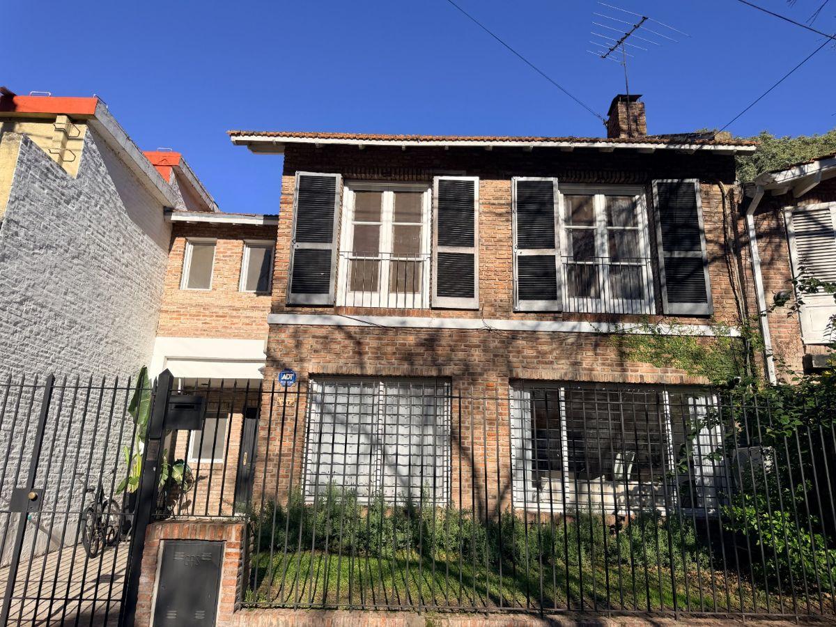Lindisima casa en Beccar con 3 dormitorios, jardin y pileta