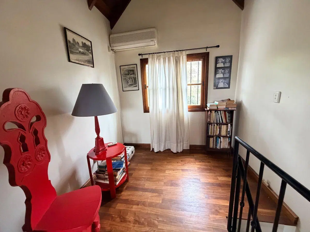 Casa en Venta en San Isidro - 3 dormitorios- Jardin y cochera 4