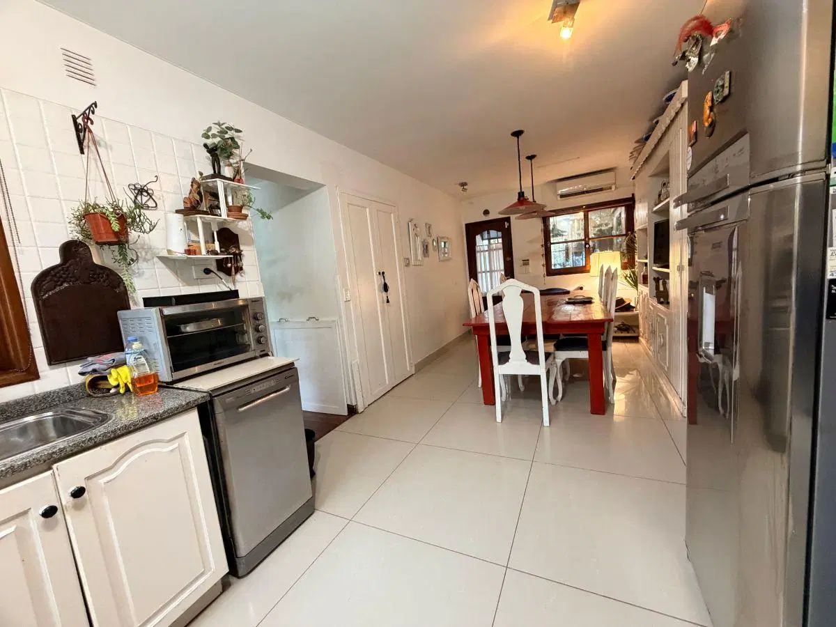 Casa en Venta en San Isidro - 3 dormitorios- Jardin y cochera 5