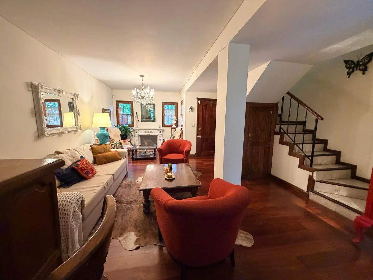 Casa en Venta en San Isidro - 3 dormitorios- Jardin y cochera 2