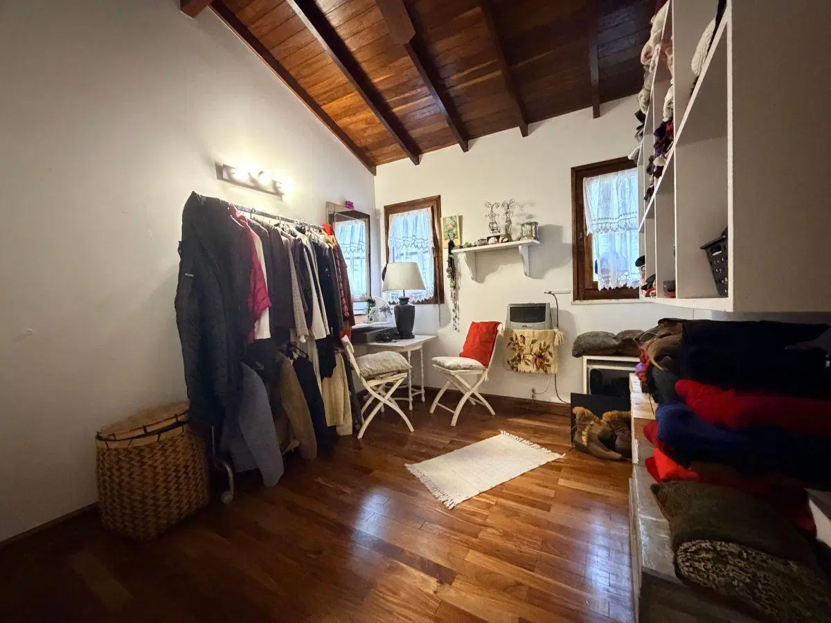 Casa en Venta en San Isidro - 3 dormitorios- Jardin y cochera 8