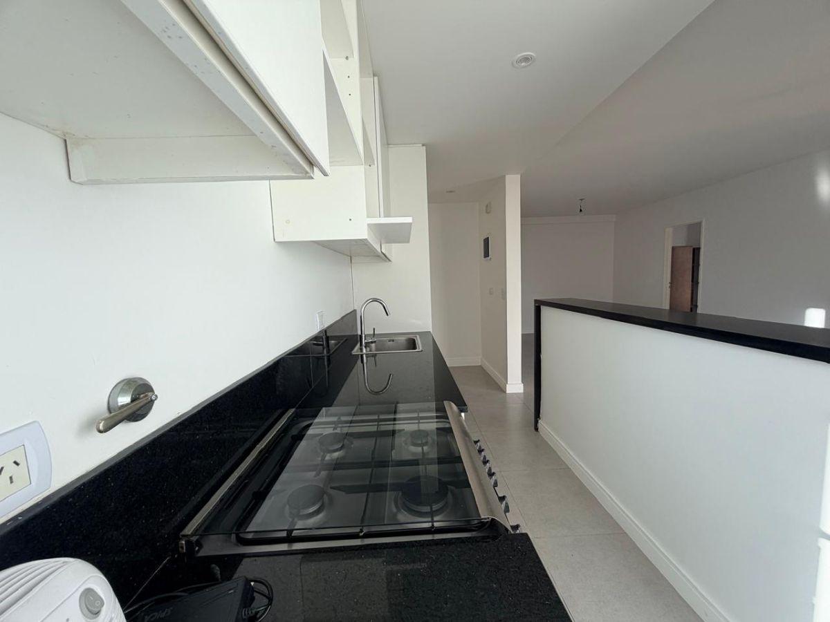 Foto de Departamento en Alquiler | Pasionaria | 2 Ambientes | Suite con Vestidor, imagen 5