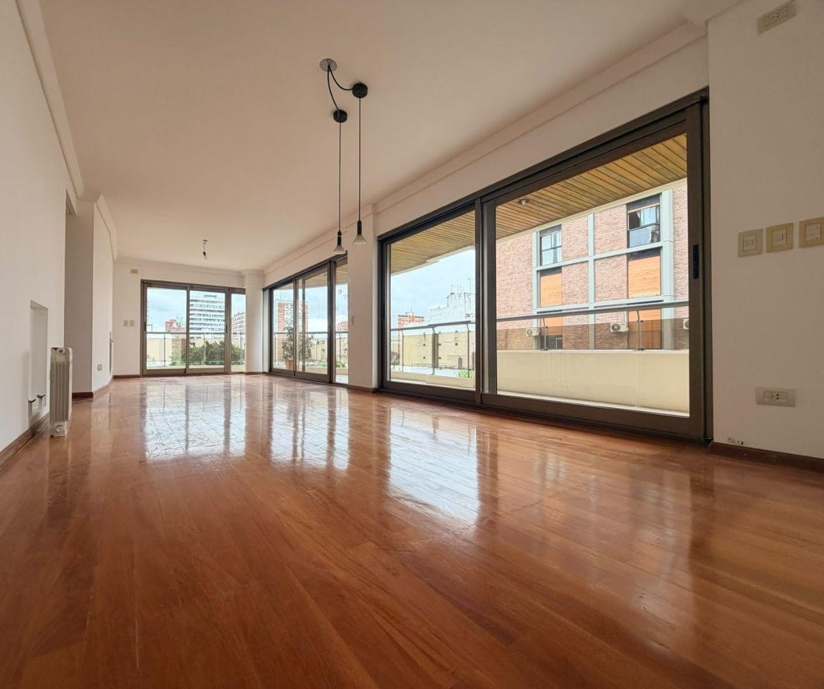 Foto de Piso en Alquiler en Martínez | 3 Dormitorios Suite | Balcón con, imagen 4