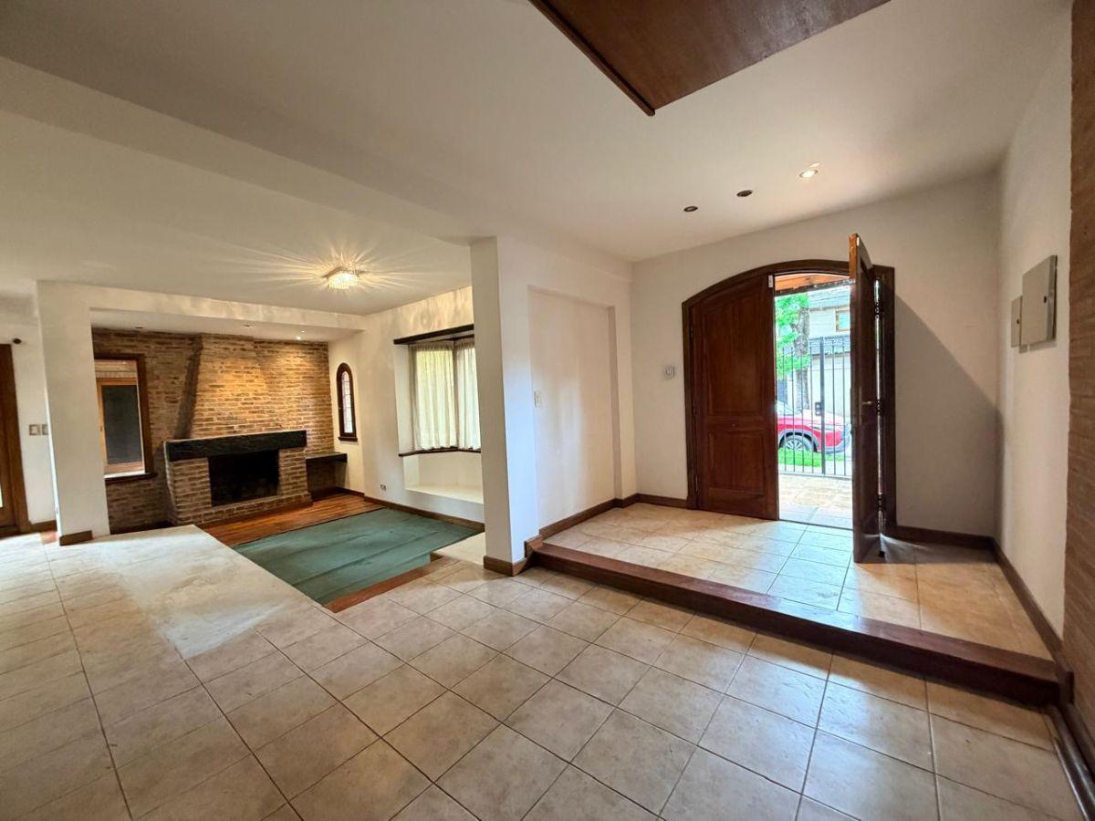 Foto de Casa en Alquiler en La Lucila | 5 Dormitorios + Escritorio | Suite |, imagen 2