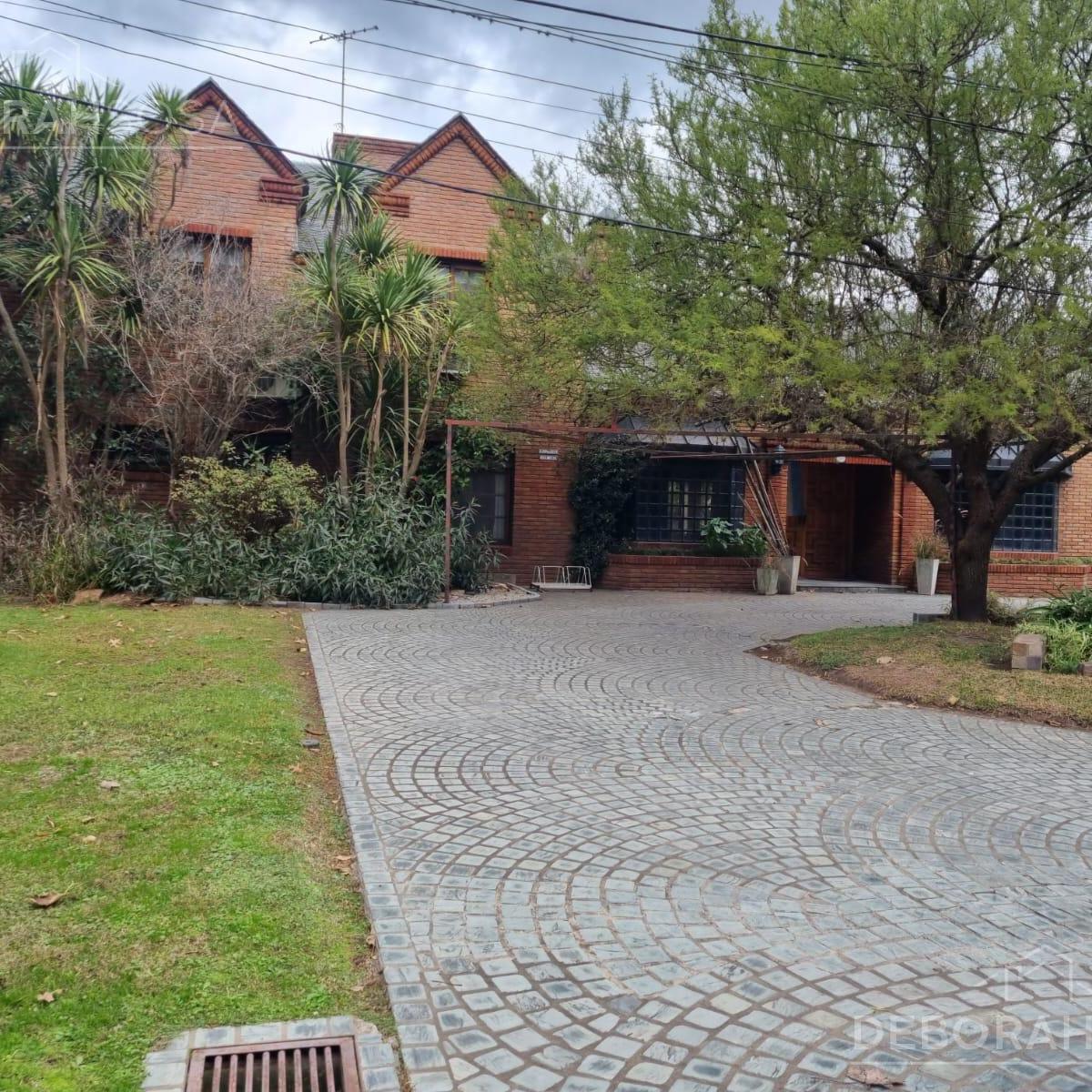 Casa en Venta 10 Ambientes en Country Club El Nautico Escobar Pileta Doble Lote 1