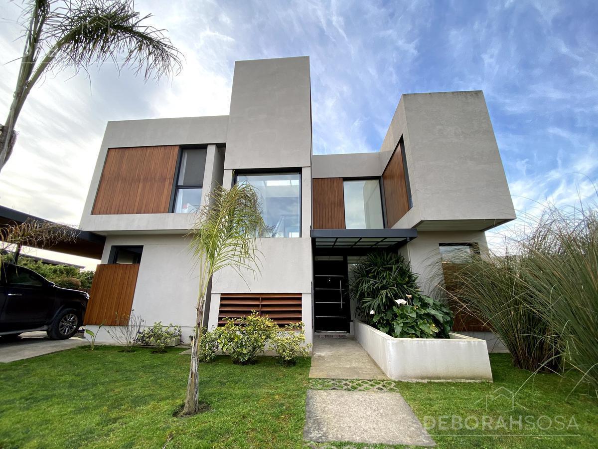 Casa en Venta con Exclusivo Diseño! Increíble Parque y Piscina. - El Cantón 4
