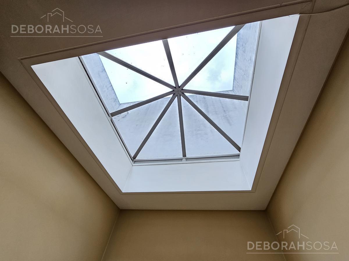 Venta Casa 8 Ambientes en 3 Plantas con Piscina y Doble Cochera - Villa Devoto! 4