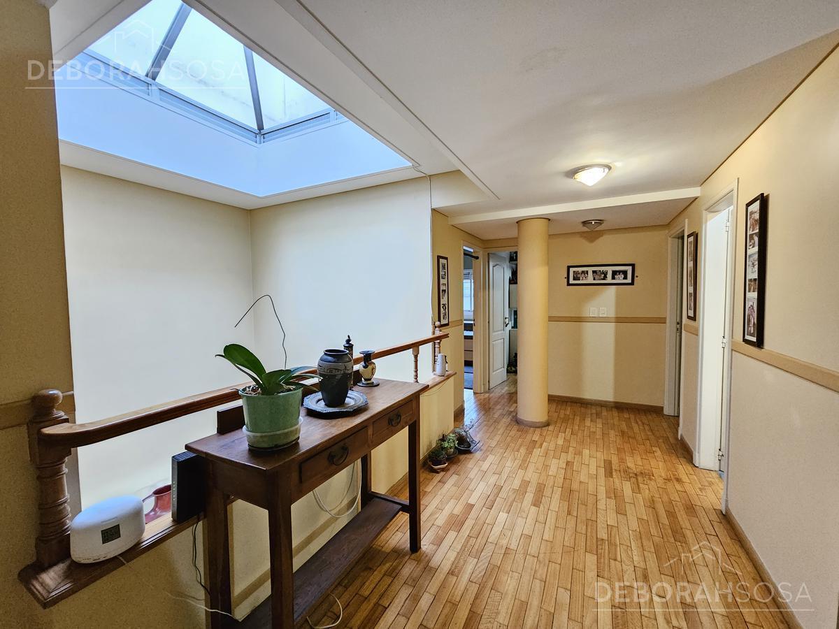 Venta Casa 8 Ambientes en 3 Plantas con Piscina y Doble Cochera - Villa Devoto! 5