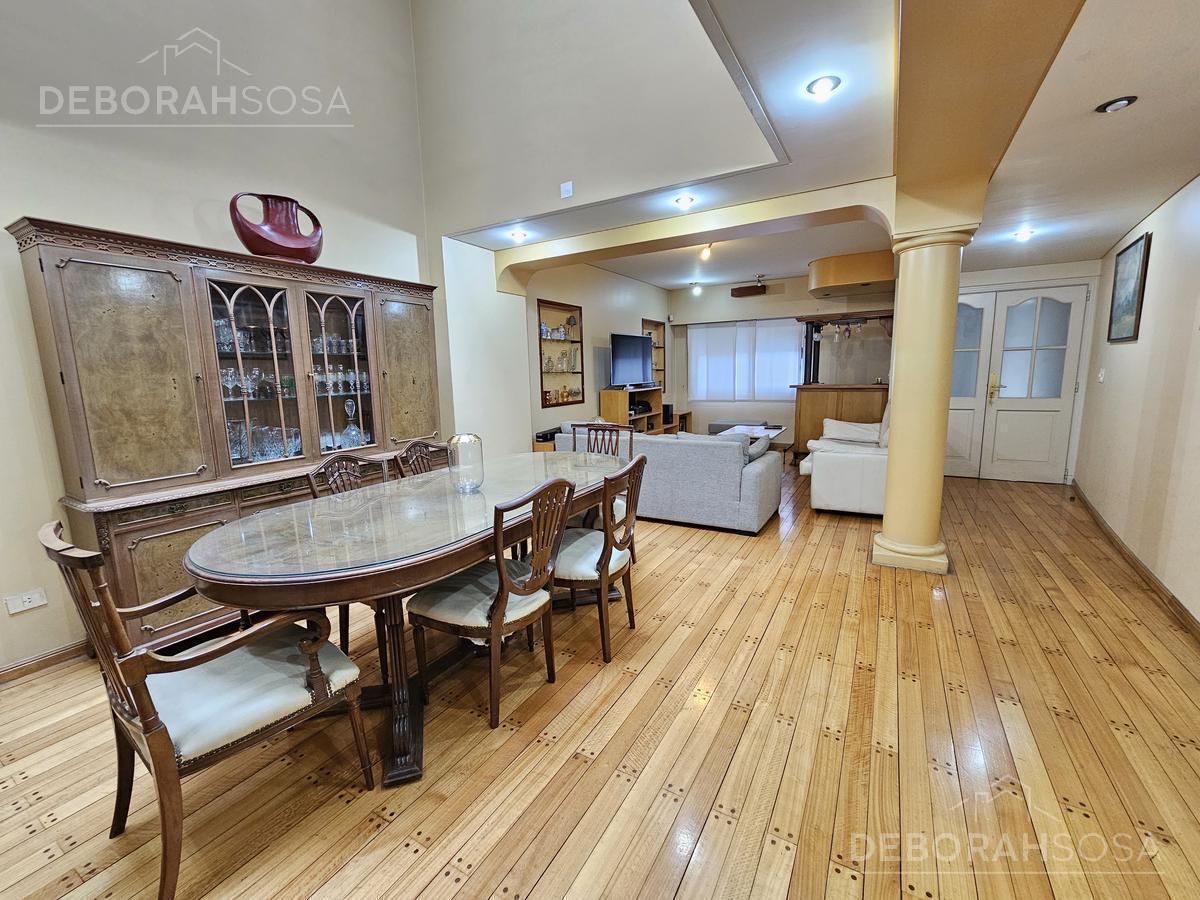 Venta Casa 8 Ambientes en 3 Plantas con Piscina y Doble Cochera - Villa Devoto! 2