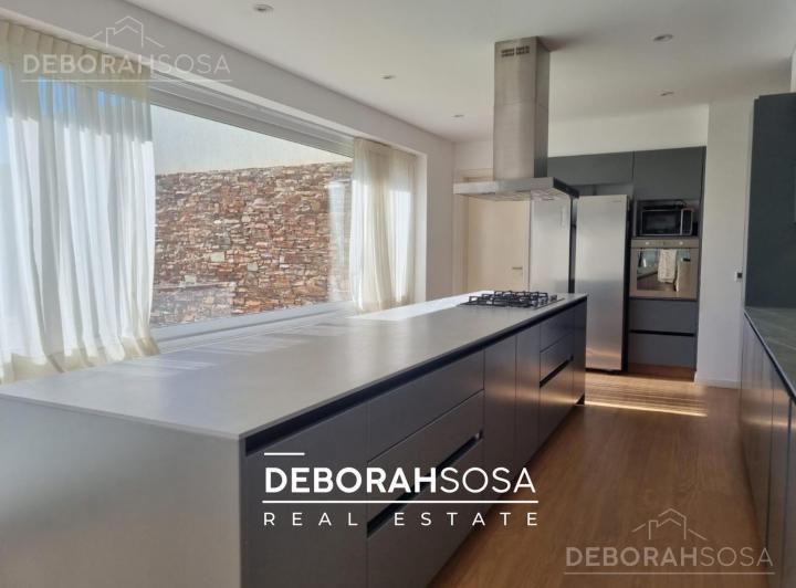 Casa en venta 4 ambientes el canton Norte Escobar pileta 5