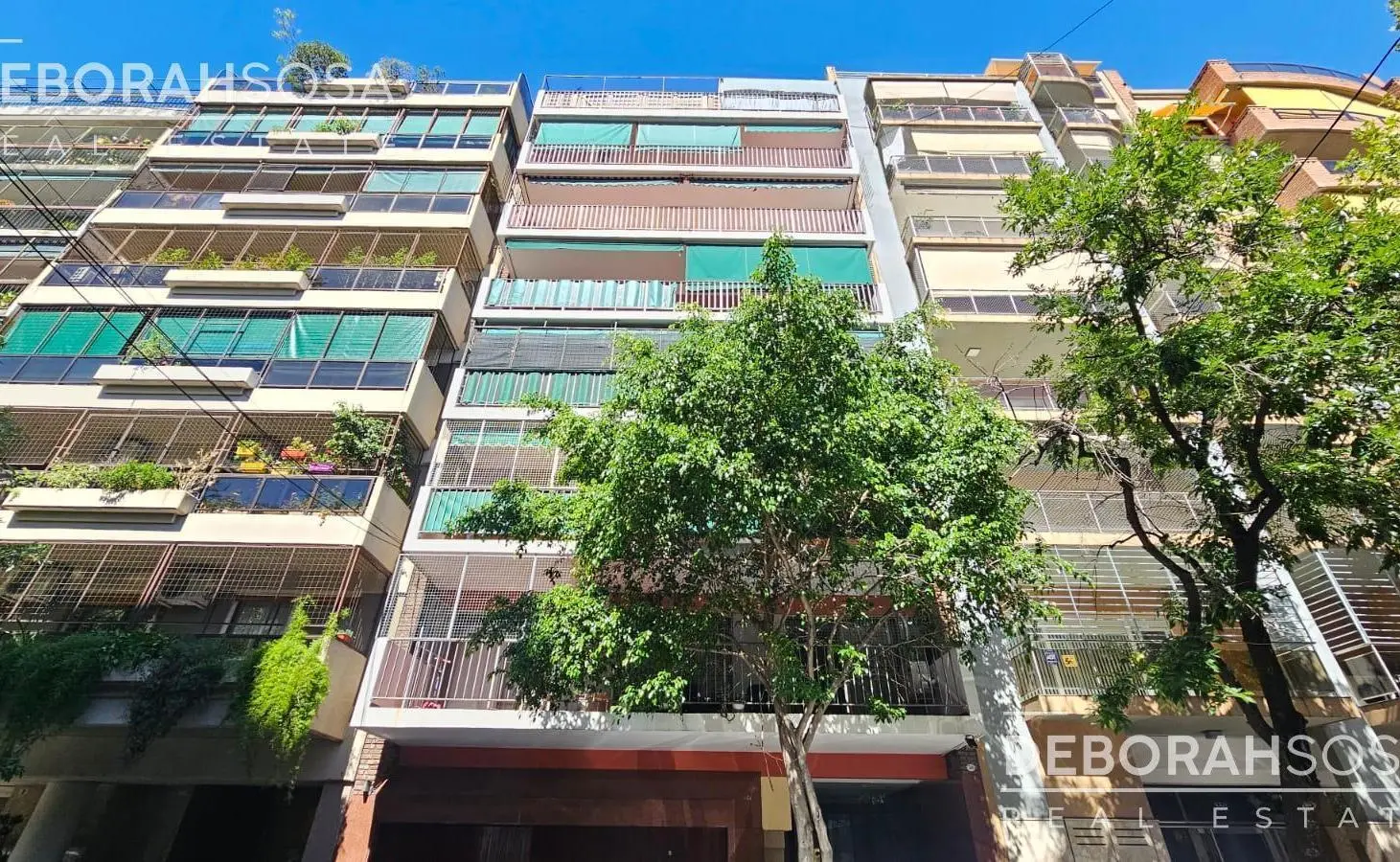 Venta Departamento 4 ambientes con dependencia y cochera - Caballito! 2