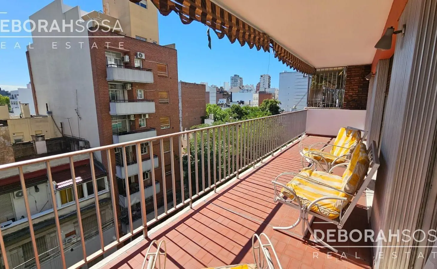 Venta Departamento 4 ambientes con dependencia y cochera - Caballito! 3