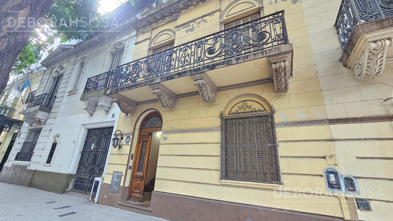 Alquiler Casa de Estilo 5 ambientes con terraza y quincho - SOLO COMERCIAL