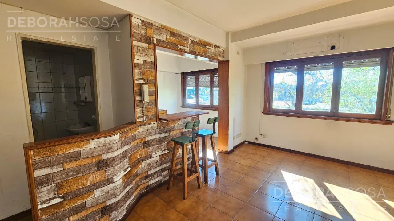 Alquiler Departamento 4 ambientes al frente - Martinez Apto Profesional! 2