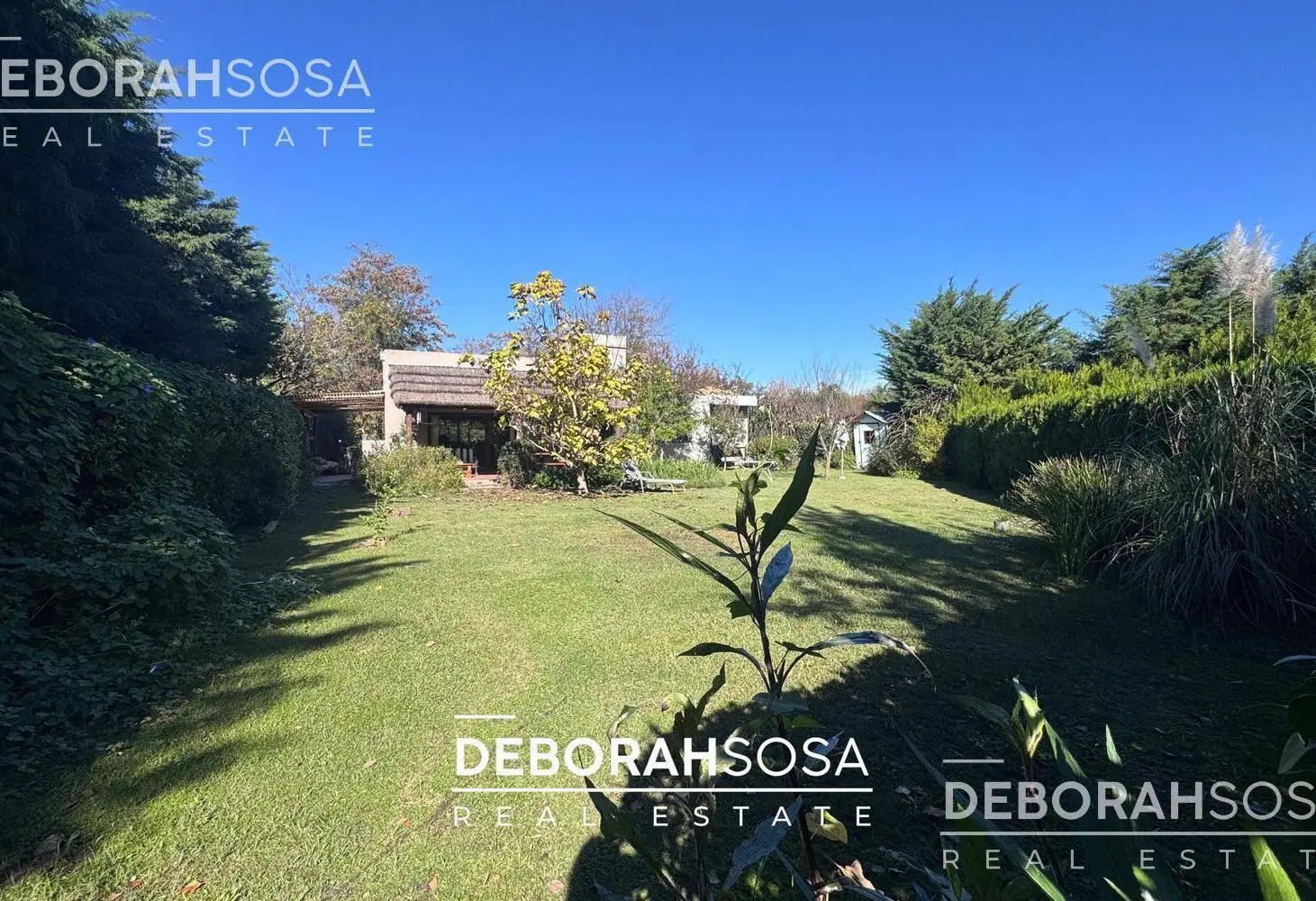 Casa en Venta 4 ambientes APTO CRÉDITO Barrio Roble Joven 2