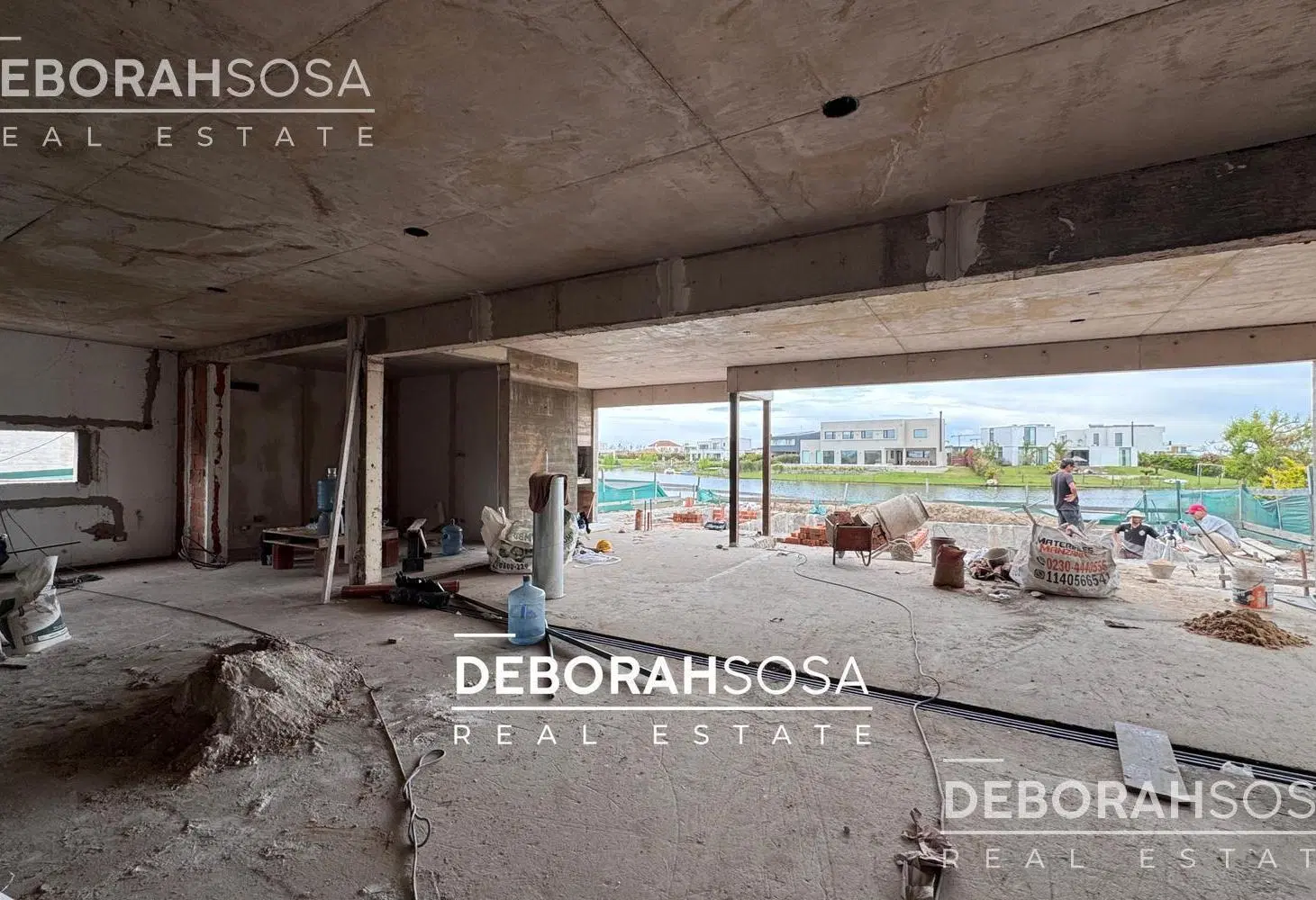 Casa en Venta 8 ambientes - al Lago con Piscina - Hormigon Puertos 5