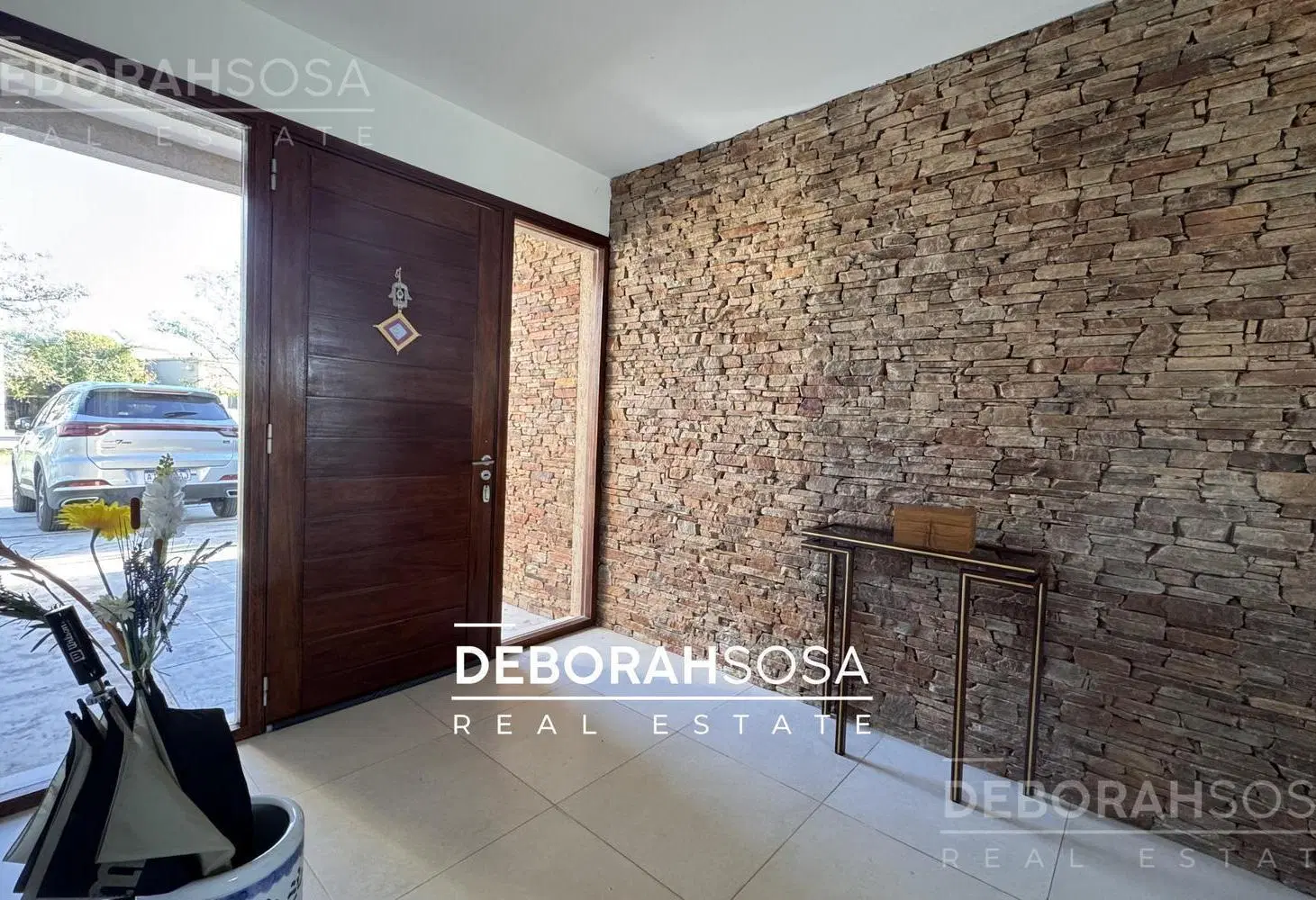 Casa en Venta una planta con espejo de Agua!! 5 ambientes El Cantón Escobar 2