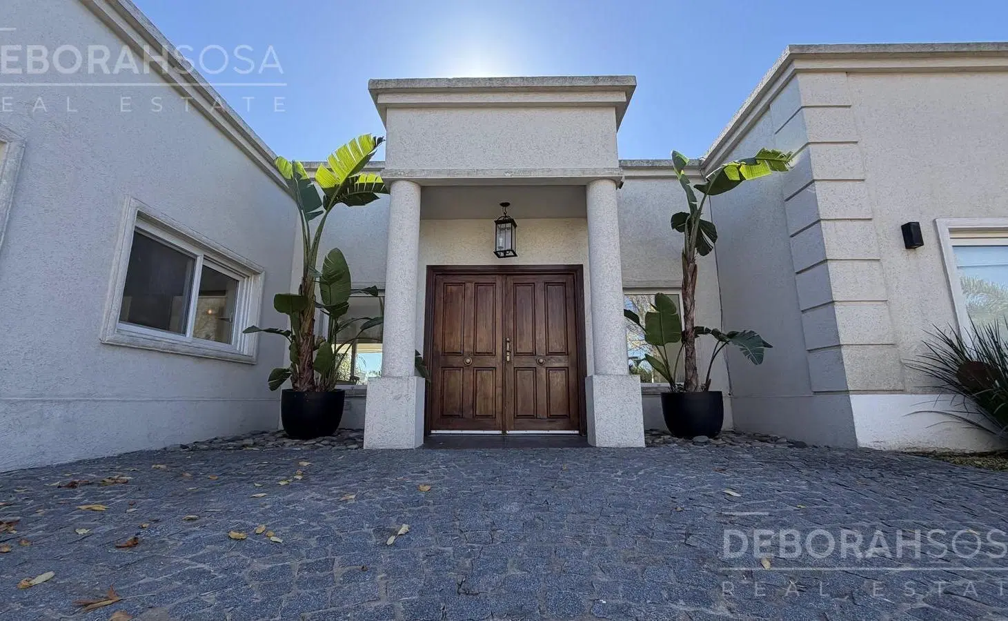 Casa en venta al agua El Cantón - Escobar 2