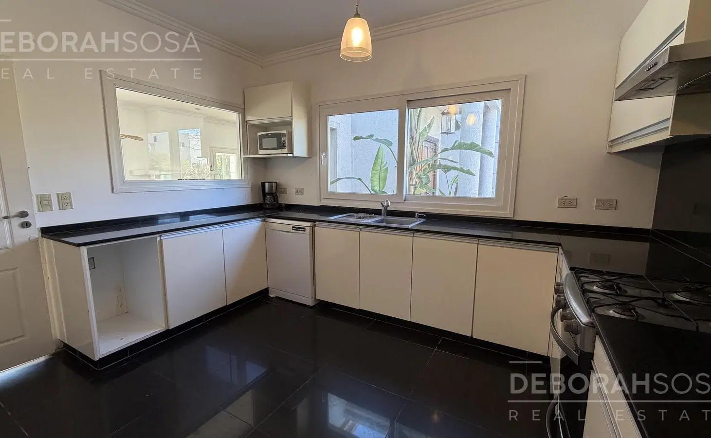 Casa en venta al agua El Cantón - Escobar 5