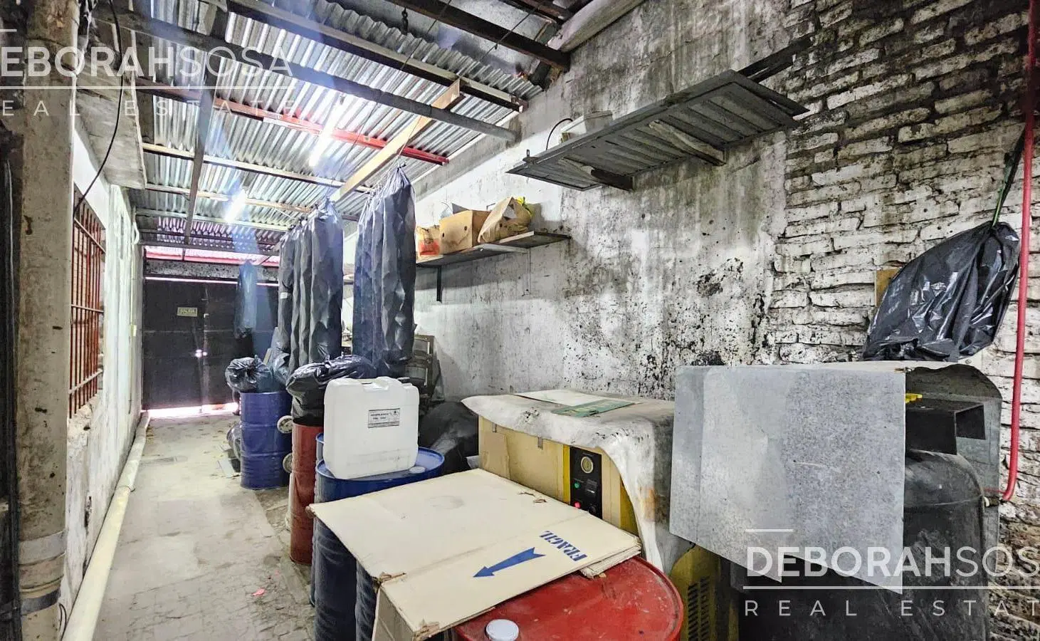 Venta Galpón Depósito en Munro - Lote 260 m2 4