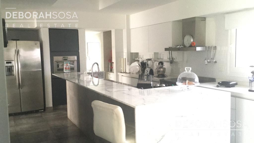 Foto de Exclusiva Casa en Venta 6 ambientes - Acepta propiedad en Caba - El, imagen 2