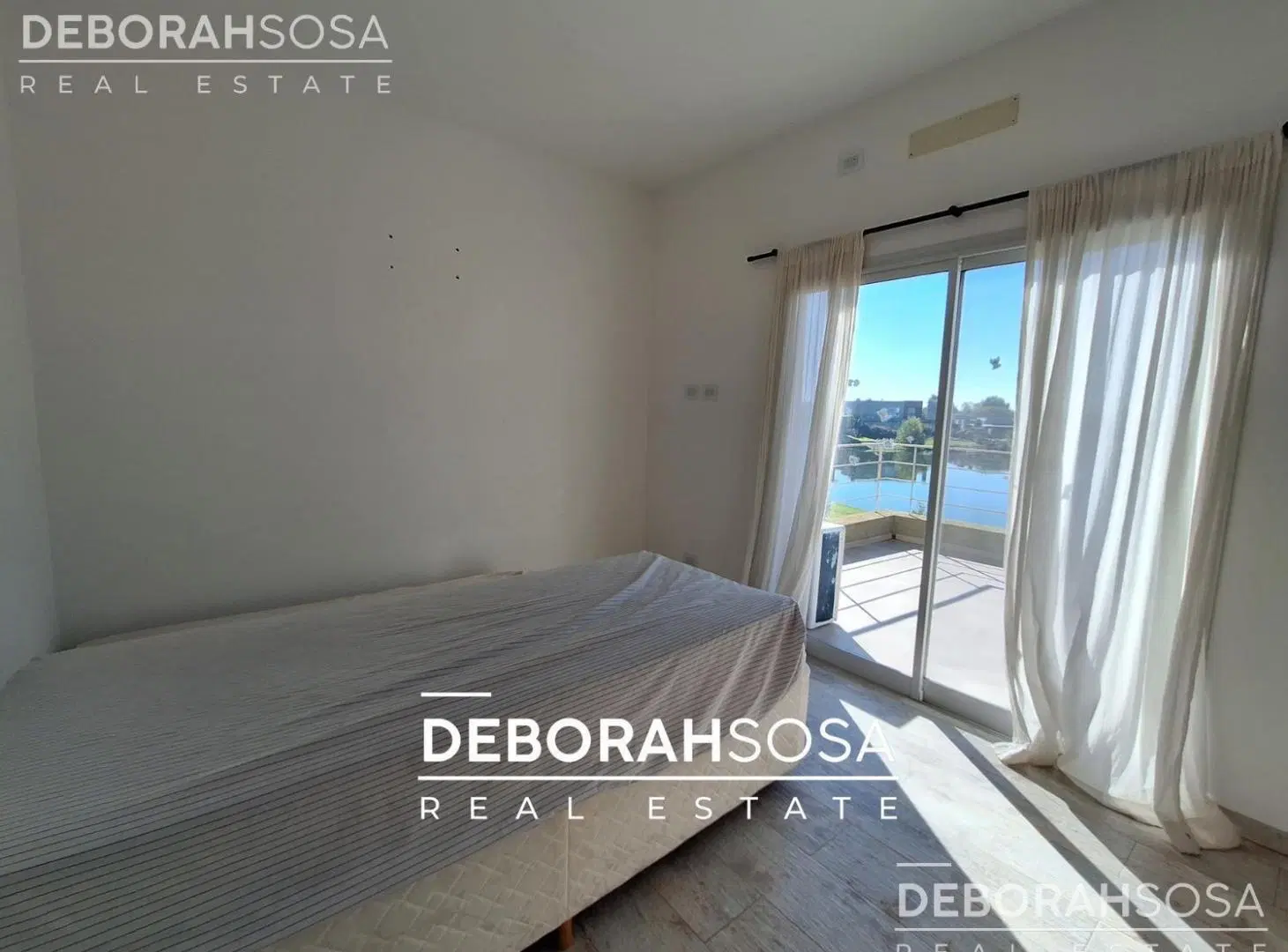 Casa en  Venta a la laguna-al agua-zona norte-el -Canton-5 ambientes - 5