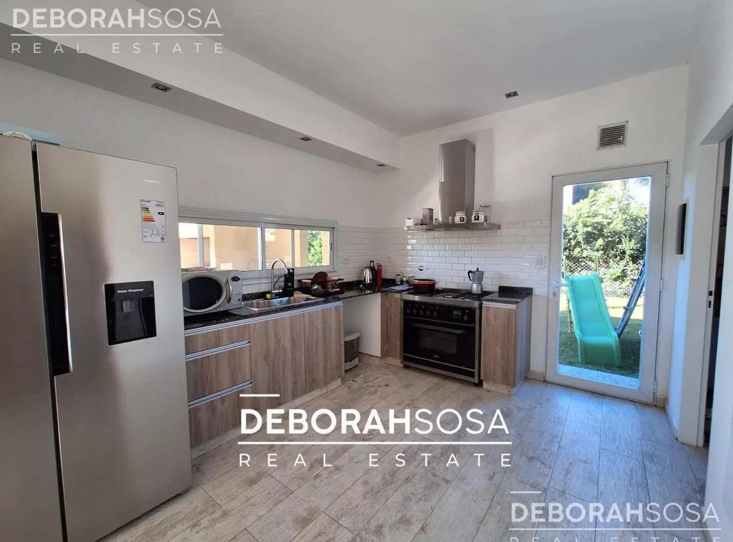 Casa en  Venta a la laguna-al agua-zona norte-el -Canton-5 ambientes - 2