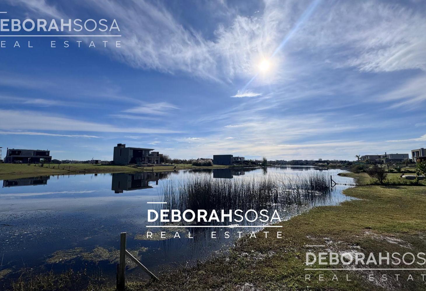 Lote en Venta al Agua Barrio Naútico El Naudir Escobar