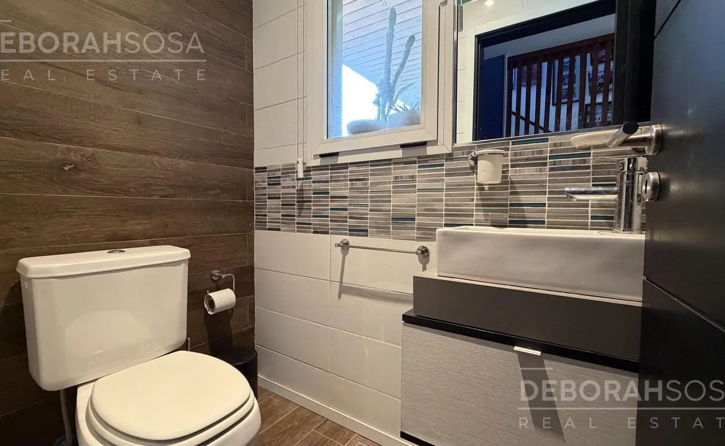 Casa en venta, 5 dormitorios - Piscina y Parquizado - En Cantón - Escobar 3
