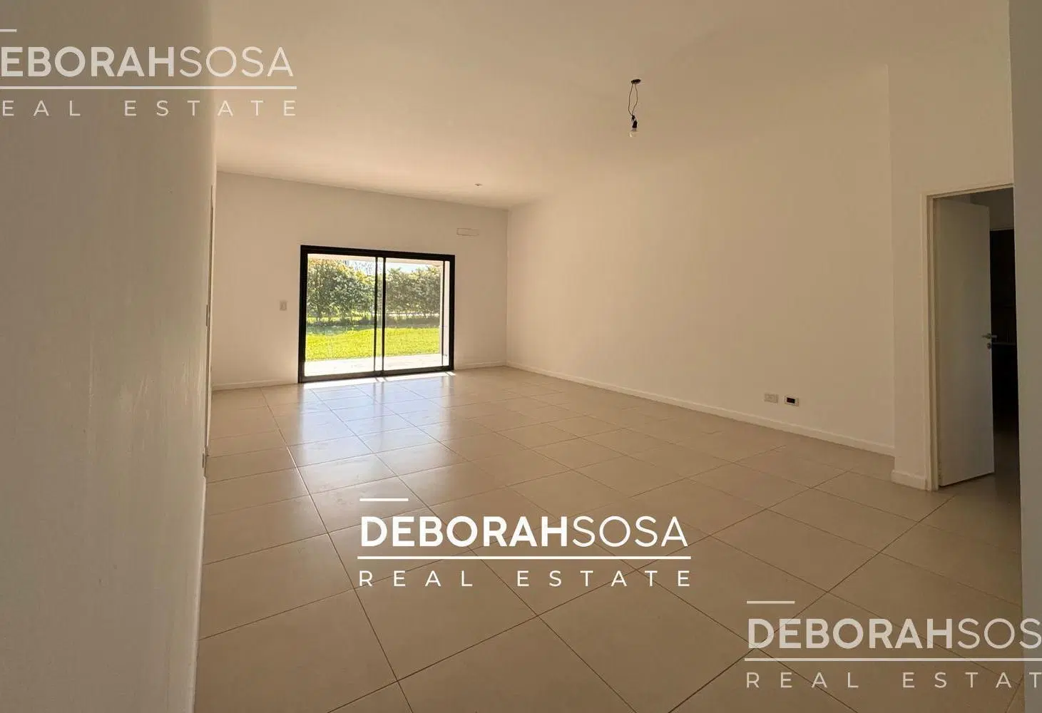 Casa en Venta 4 dormitorios - Lote Interno - Una Planta Puertos Escobar 2