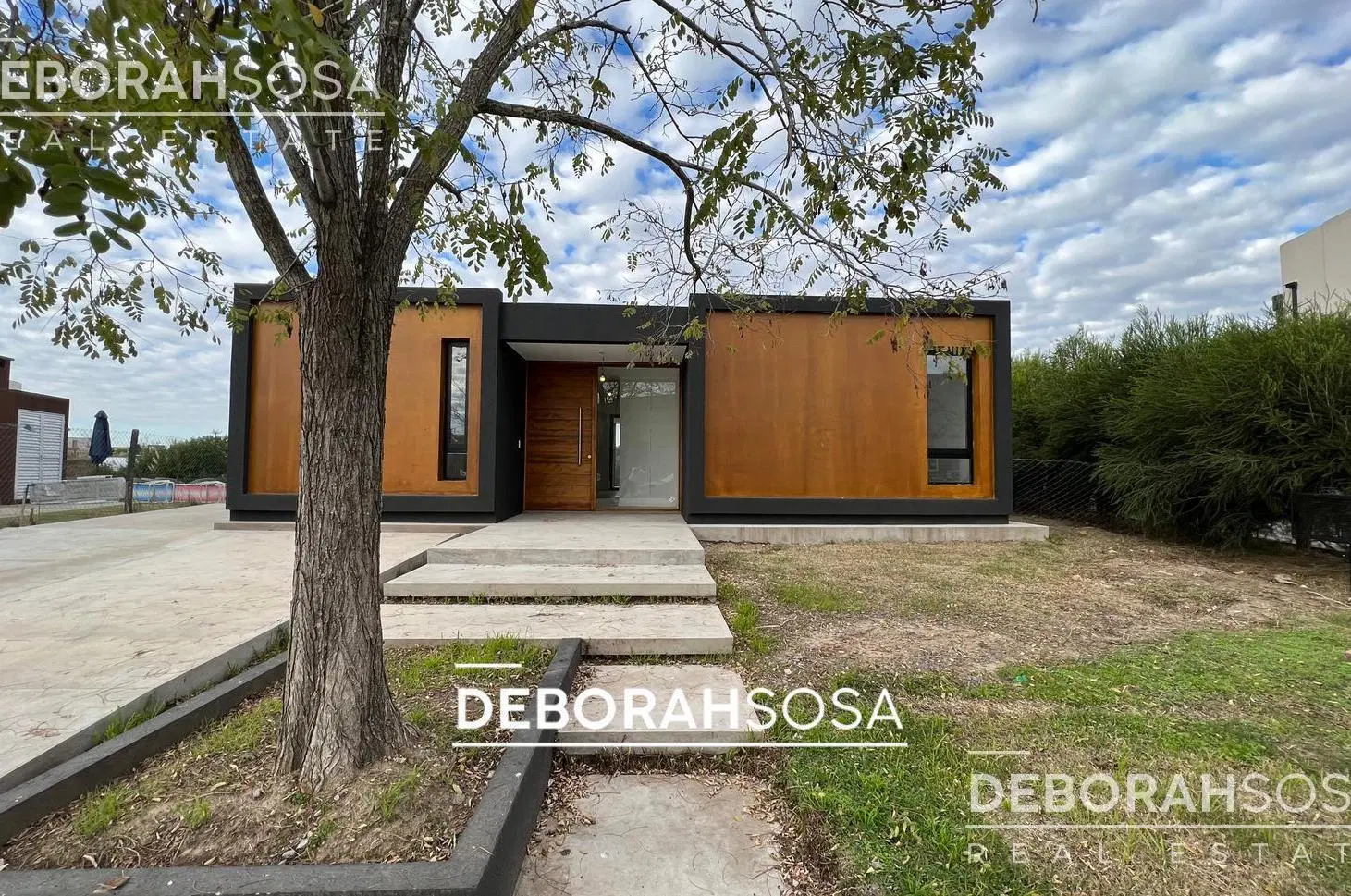 Casa en Venta al Agua 5 Ambientes - El Cantón, Zona Norte Escobar 1