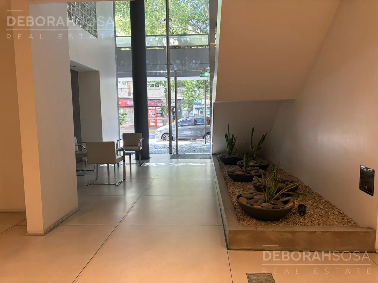 Alquiler un ambiente en Villa Urquiza con balcón, piso alto full amenities! 4