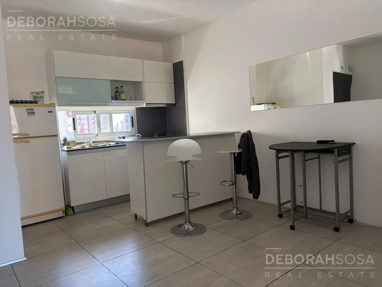 Alquiler un ambiente en Villa Urquiza con balcón, piso alto full amenities! 2