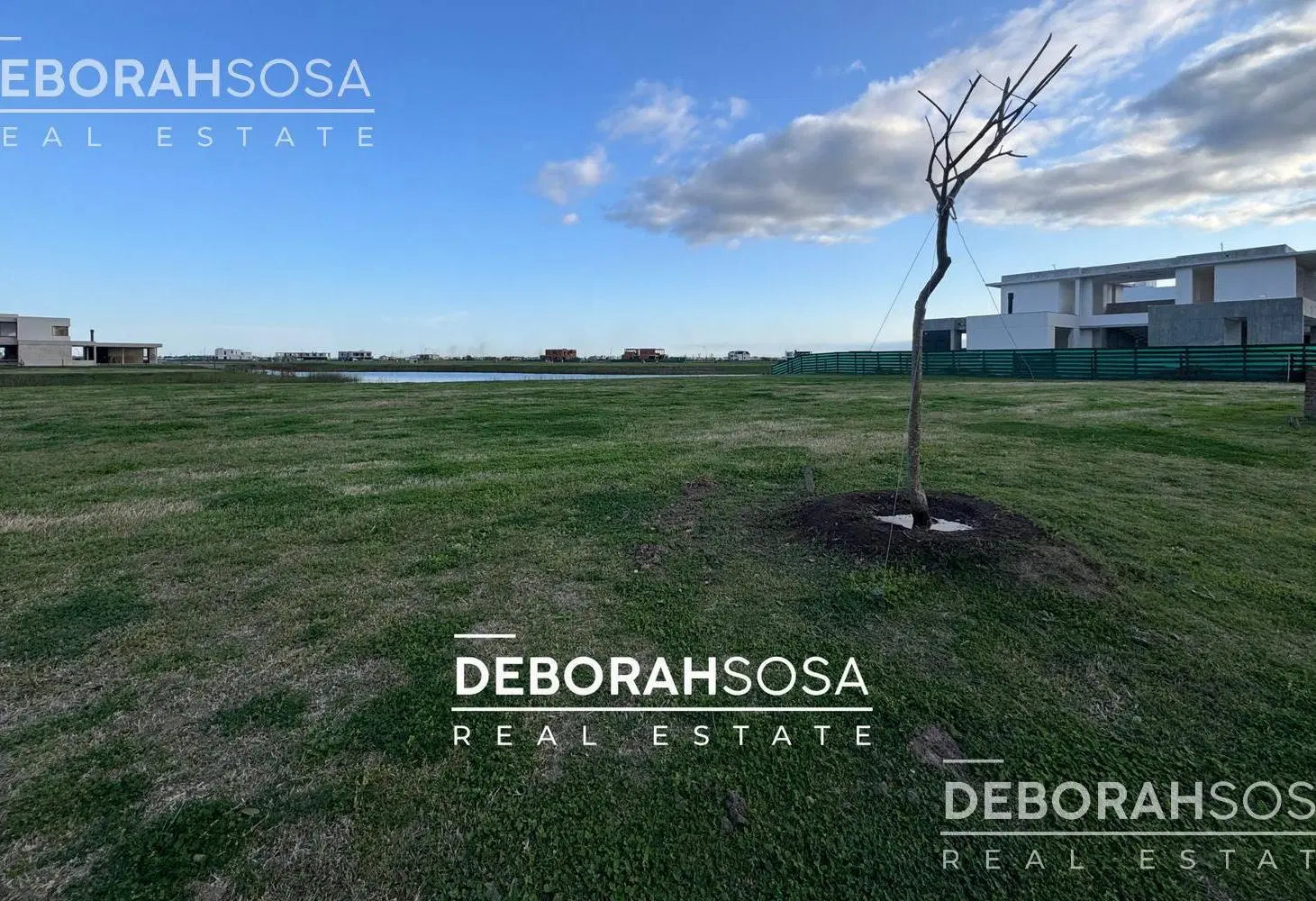Lote en Venta al Agua - Puertos Amarras 5