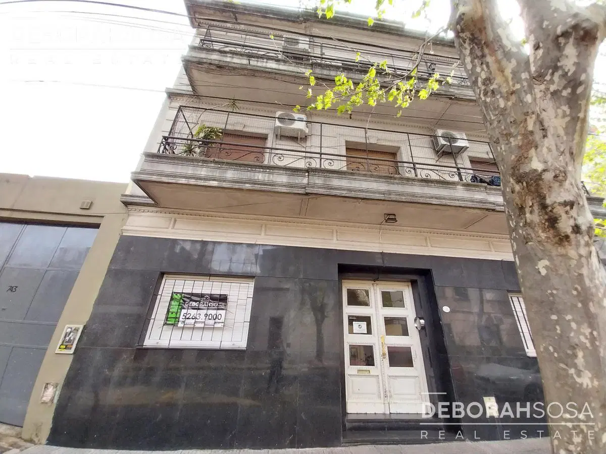 Venta departamento 2 ambientes planta baja con patio 1