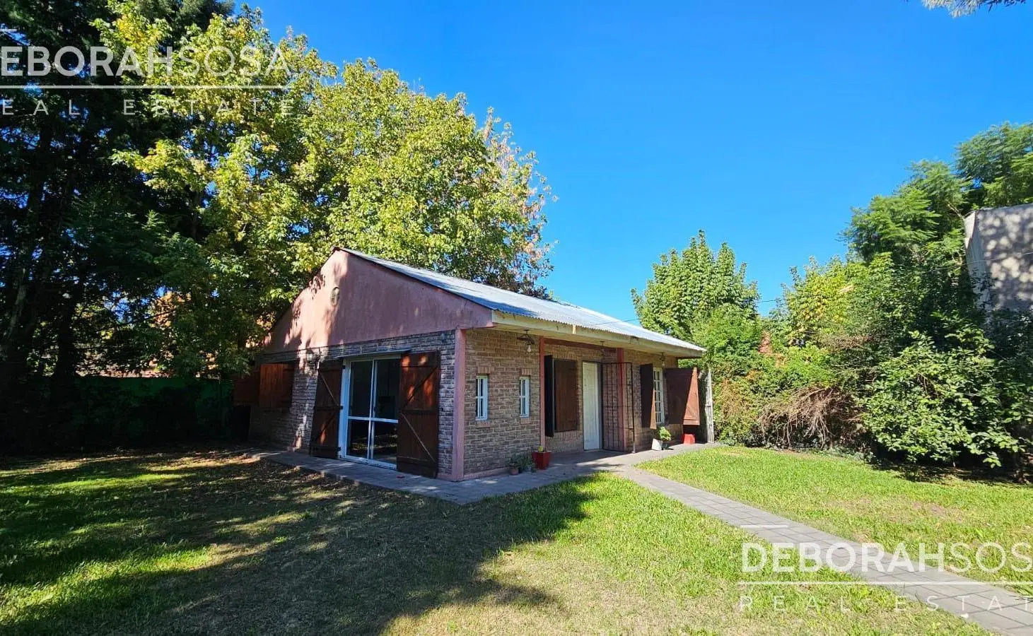 Venta Casa 3 ambientes con parque, quincho y cochera en Pilar! 1