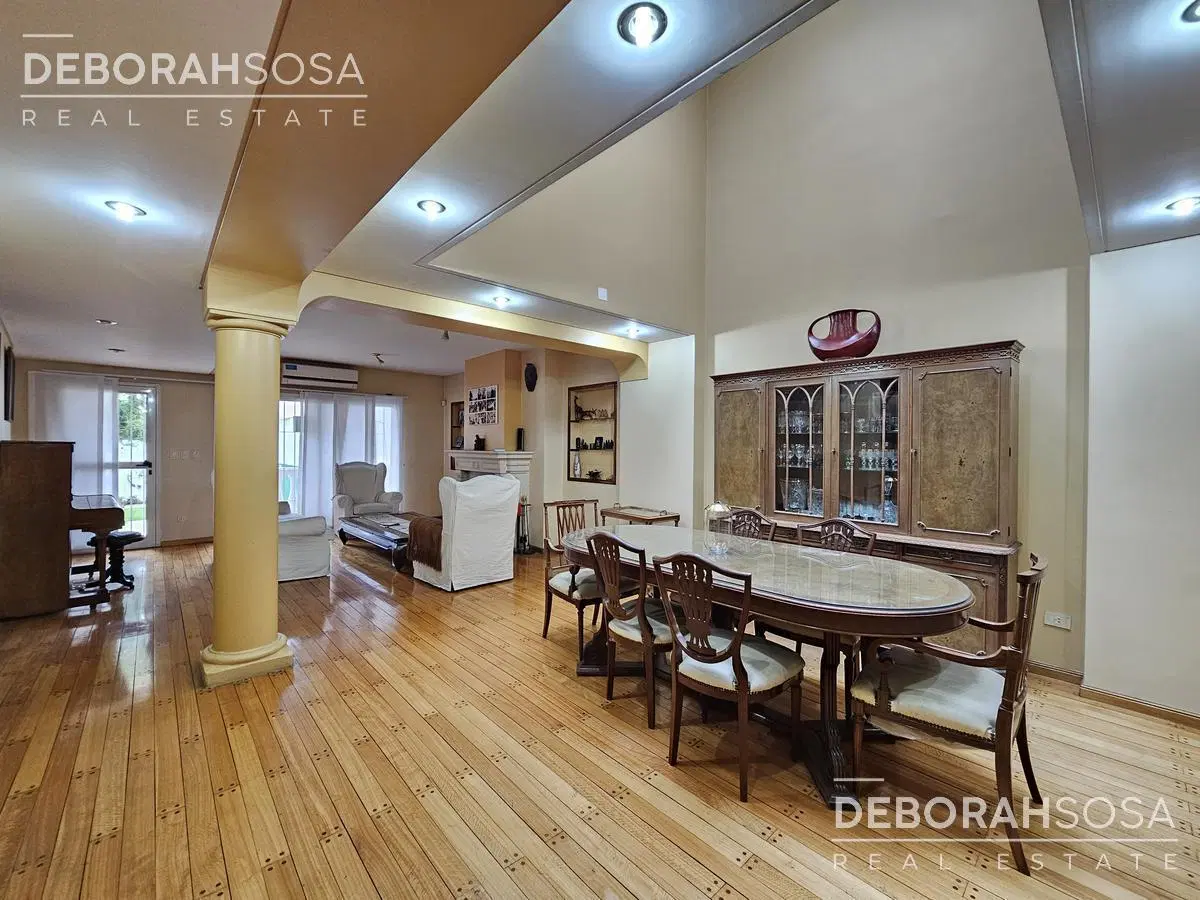 Venta casa 8 Ambientes en 3 plantas con piscina y doble cochera - Villa Devoto! 5