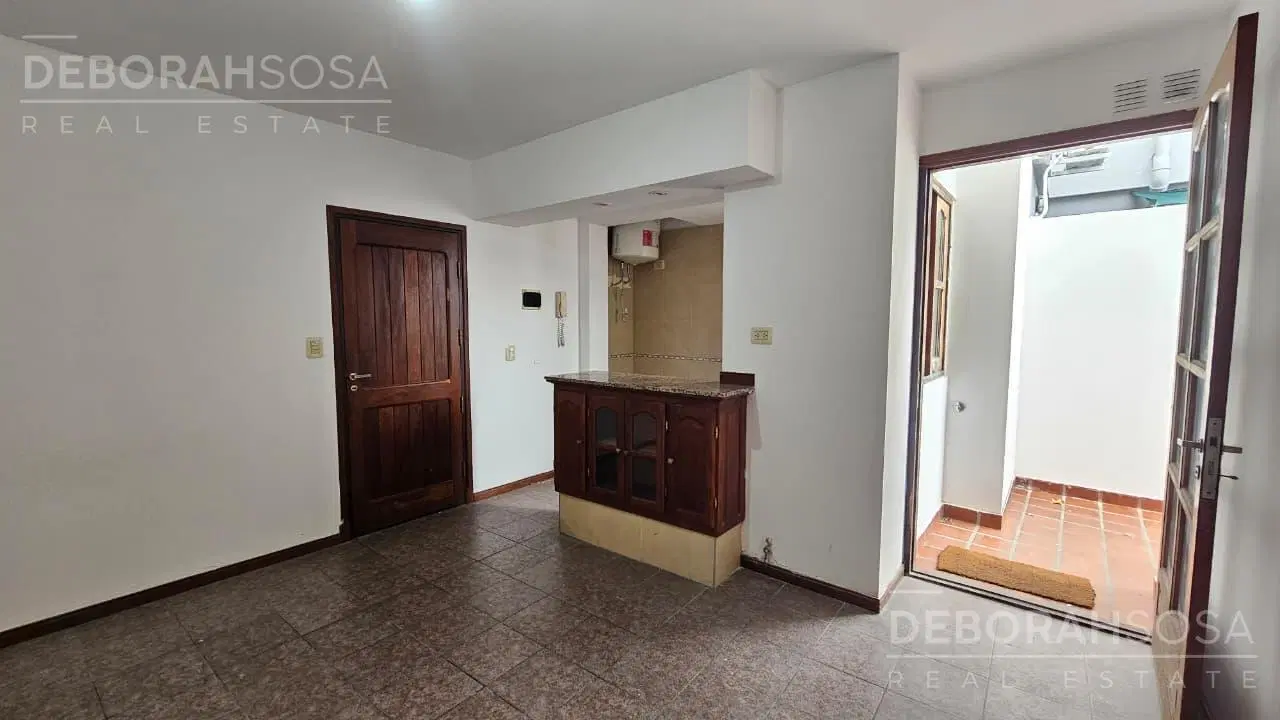 Venta Departamento 2 ambientes con patio y terraza - Munro! 2
