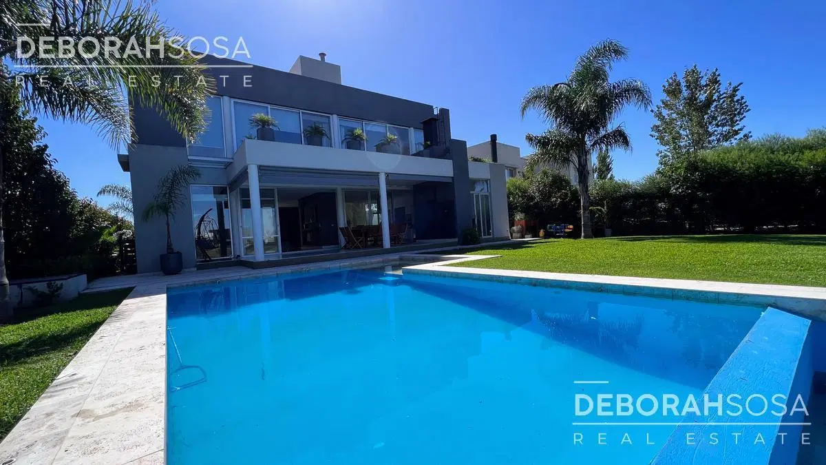 Casa Moderna En Venta al agua con vista al Golf y Piscina climatizada! - El Cantón- Escobar 8