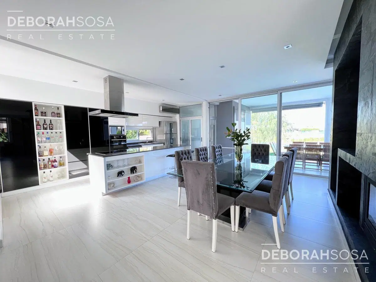 Casa Moderna En Venta al agua con vista al Golf y Piscina climatizada! - El Cantón- Escobar 3