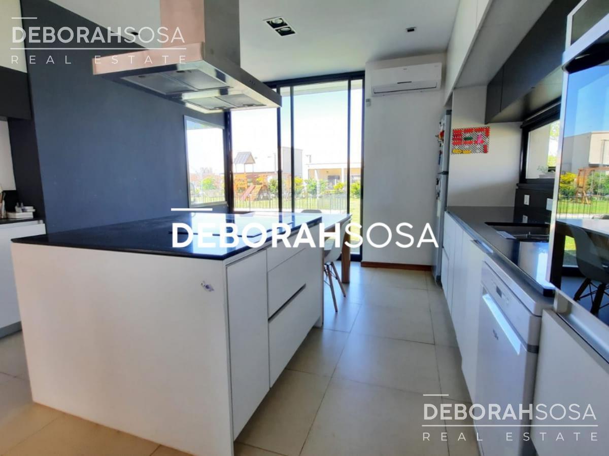 Foto de Casa en Venta 4 ambientes con pileta Lote Interno Escobar - El Cantón, imagen 1