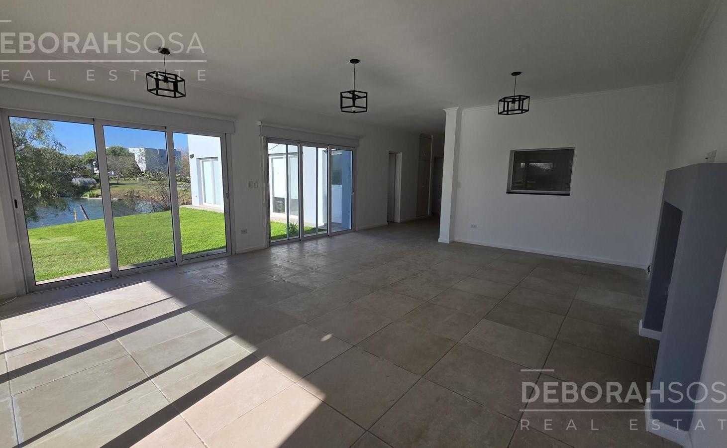 Foto de Casa en Venta en El Canton Norte a la Laguna con Piscina, imagen 5