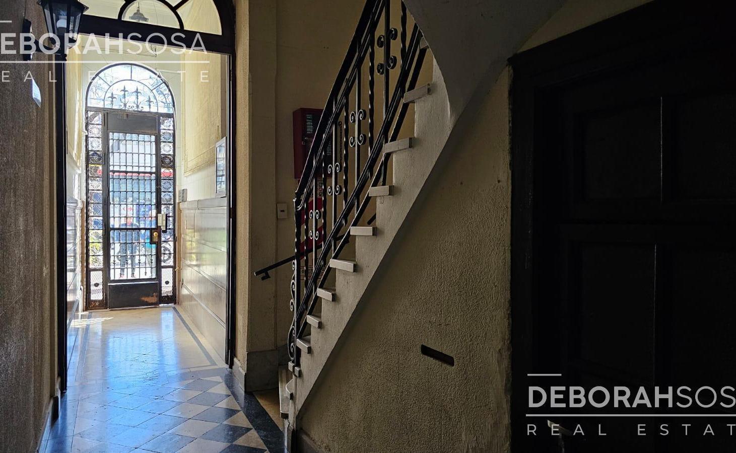 Foto de Venta PH dos ambientes y medio en Barrio Norte!, imagen 2