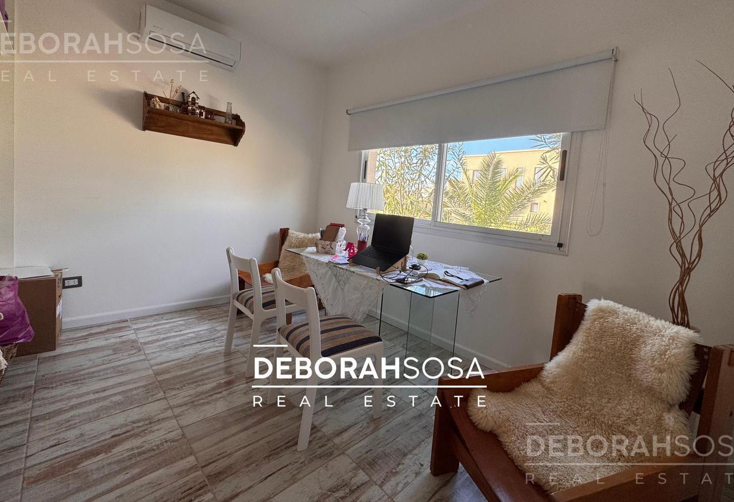 Foto de Casa en Venta - 4 dormitorios Una Planta con pileta - Barrio El Cantón, imagen 2
