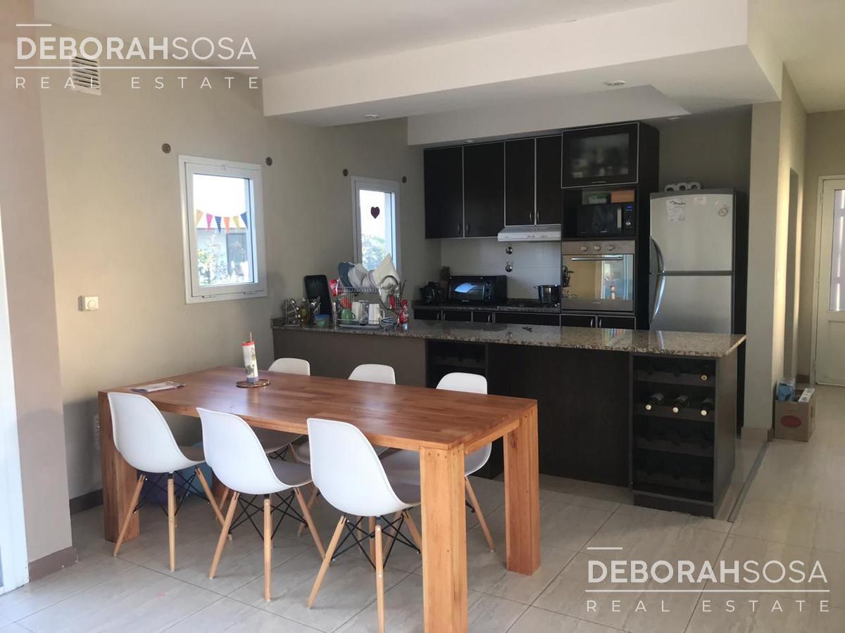 Foto de Casa en Venta 5 ambientes con pileta - Barrio El Cantón, imagen 2